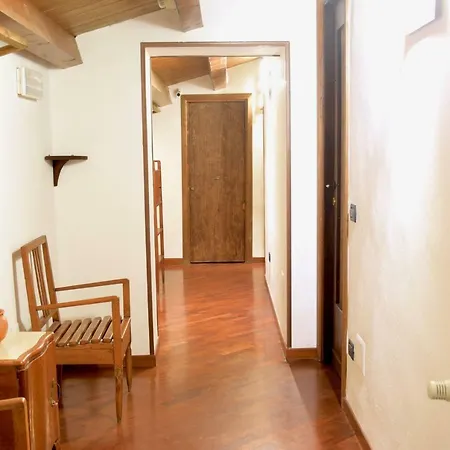 Ruggero לינה וארוחת בוקר 3*