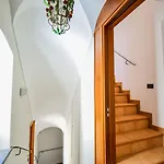 Ruggero Bed & Breakfast 3*
