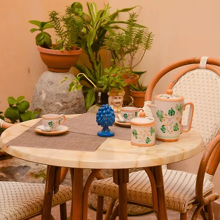 Bed and breakfast Ruggero 3*