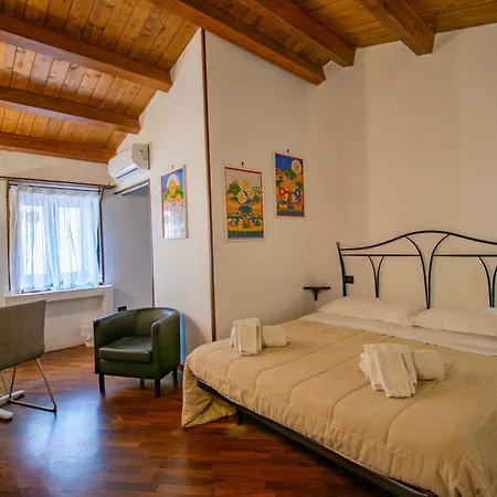 Ruggero Bed & Breakfast 3*