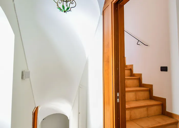 Ruggero Bed & Breakfast 3*